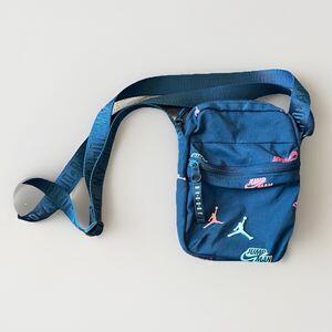 Nike Air Jordan Jumpman Airborne Festival Crossbody Small Sling Bag Black Unisex